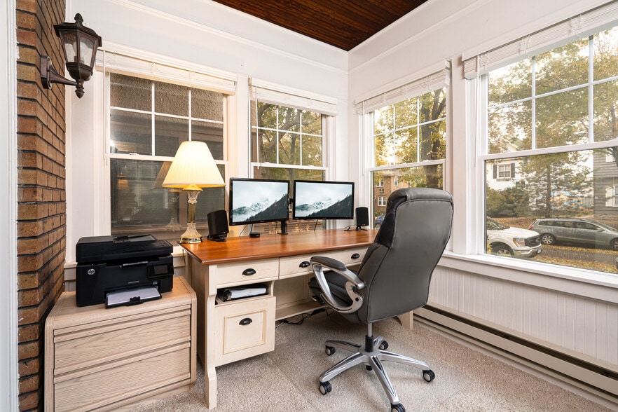 Building Photo - 3117 Fremont Ave S