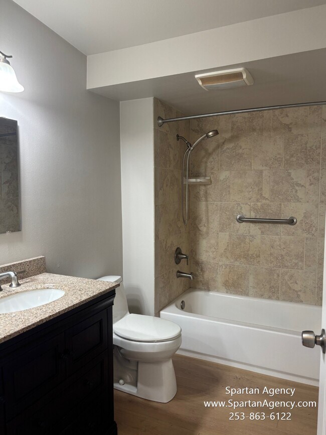 Building Photo - 1020 184th Ave Ct E