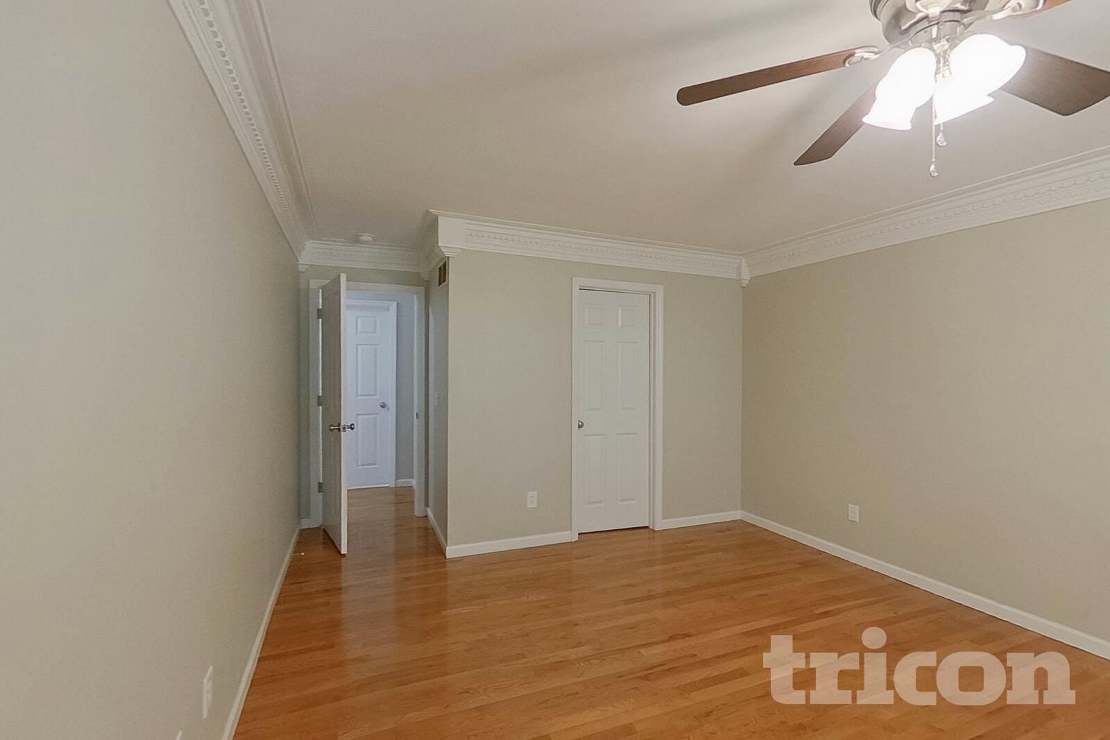 Building Photo - 935 Squirrels Nest Ct