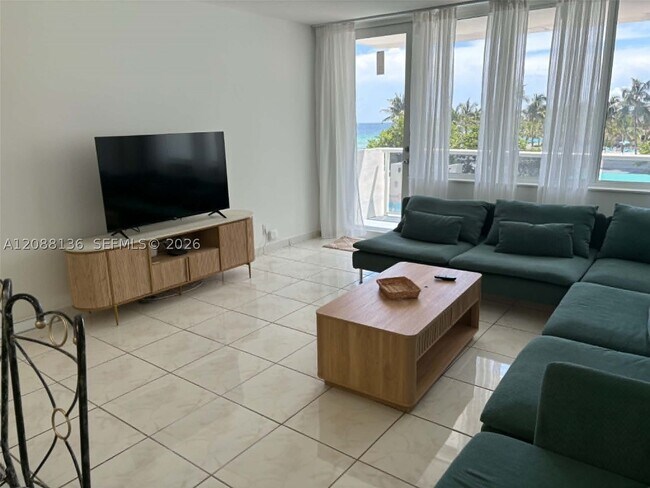 Building Photo - 3725 S Ocean Dr