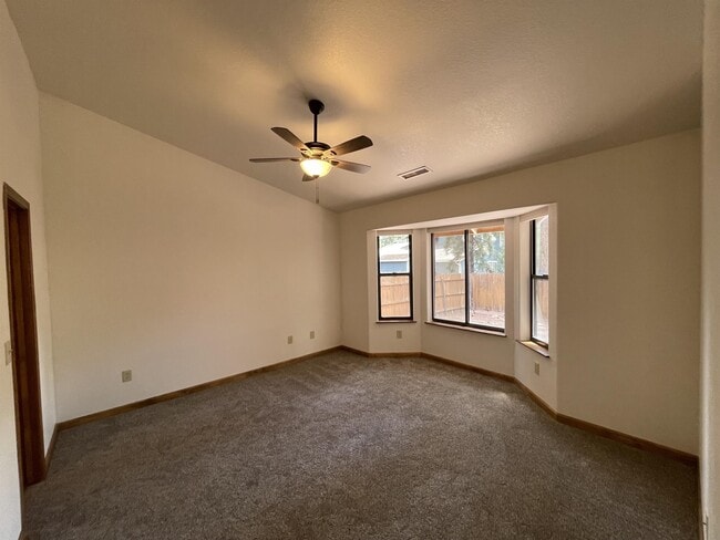 Building Photo - 3643 S Cheryl Dr