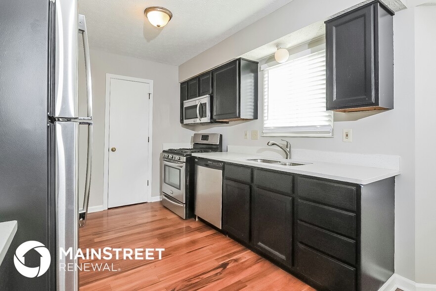 Building Photo - 7401 Crooked Stick Dr