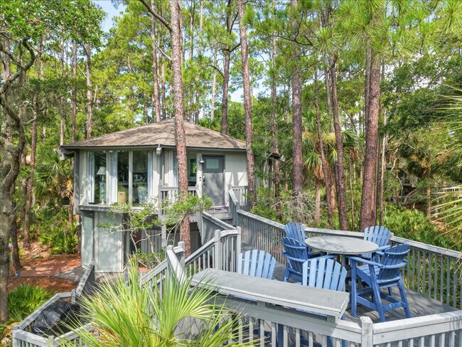 Building Photo - 2041 Deer Island Rd