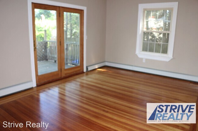 Building Photo - 6 br, 2.5 bath House - 5 Elmhurst Ave