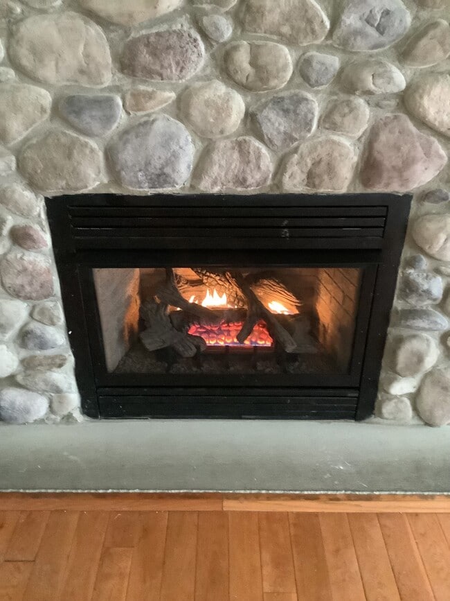 Building Photo - 808 Brushy Mountain Rd