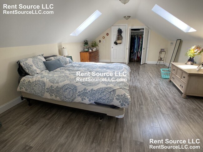 Building Photo - 80 Ten Hills Rd