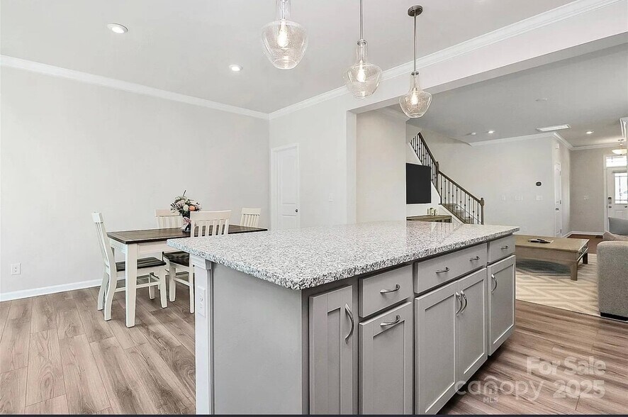 Building Photo - 16042 Red Buckeye Ln
