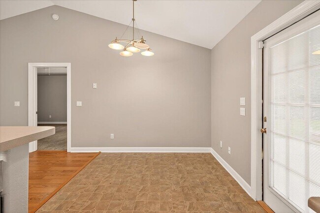 Building Photo - 4 Swift Pass