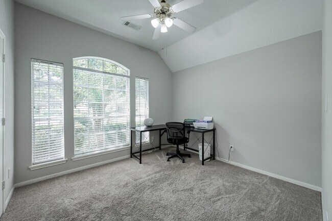 Building Photo - 1427 Chesterpoint Dr