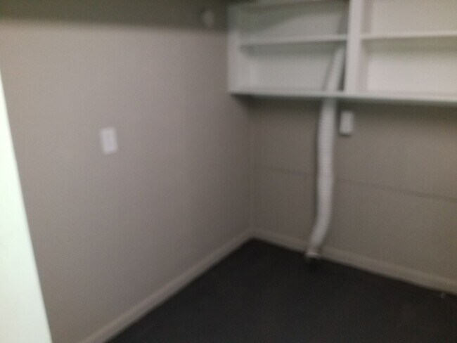 Building Photo - AVAILABLE NOW! Liberty Home 3 Bed 2 Bath 2...