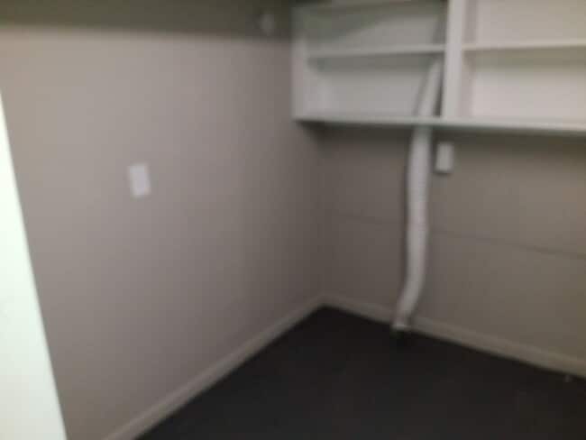 Building Photo - NO SECURITY DEPOSIT for OCTOBER MOVE IN! A...