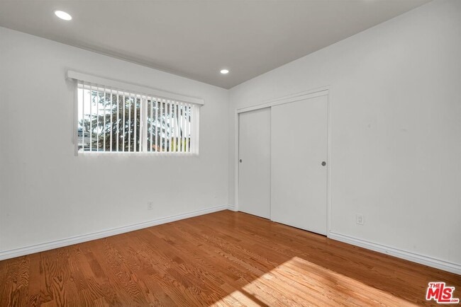 Building Photo - 5350 S Slauson Ave