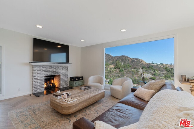 Building Photo - 3479 Wonder View Dr