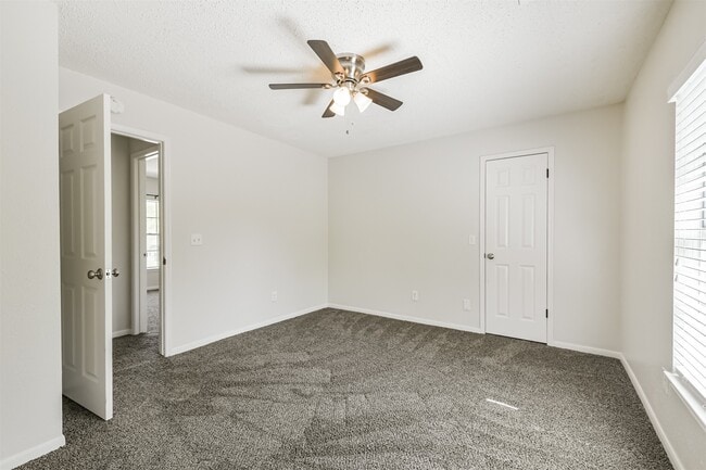 Building Photo - 2711 Weald Way Ct