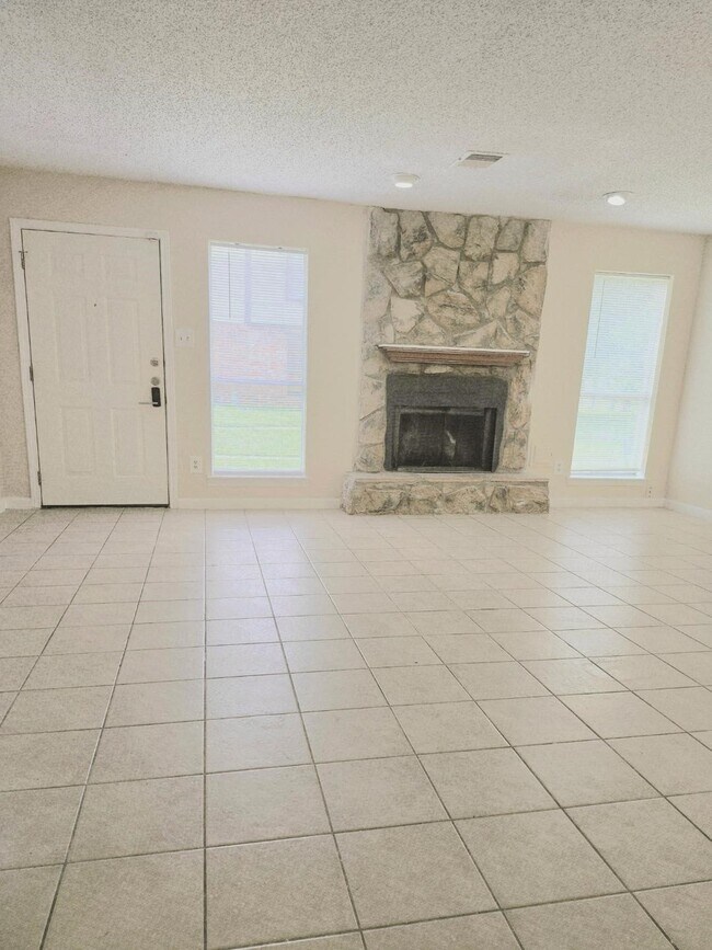 Building Photo - 5810 Twisted Pine Ct