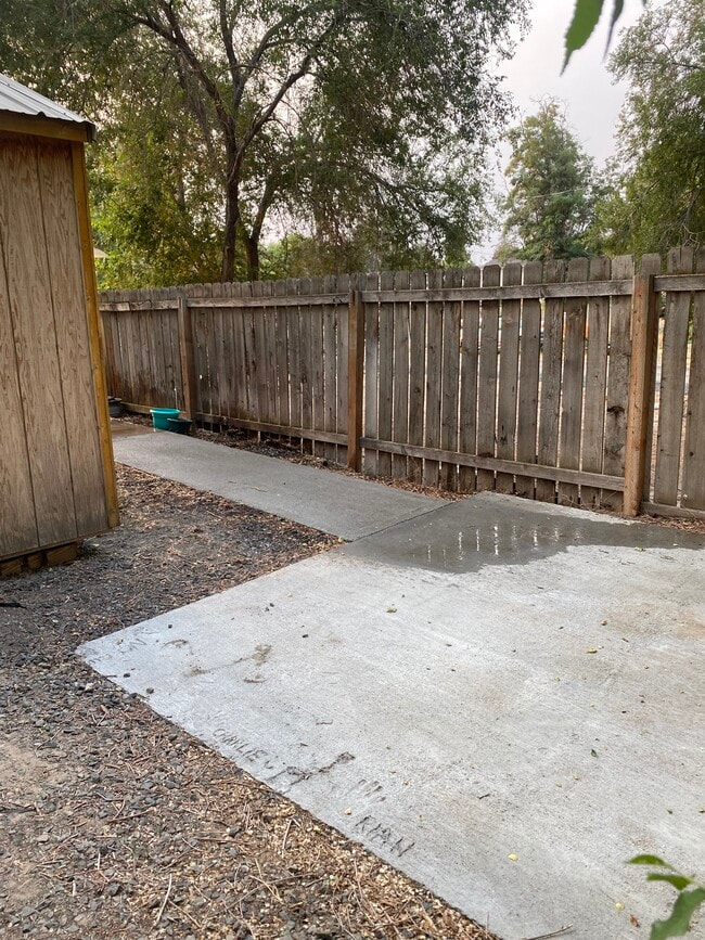 Building Photo - 132 N Bliss St