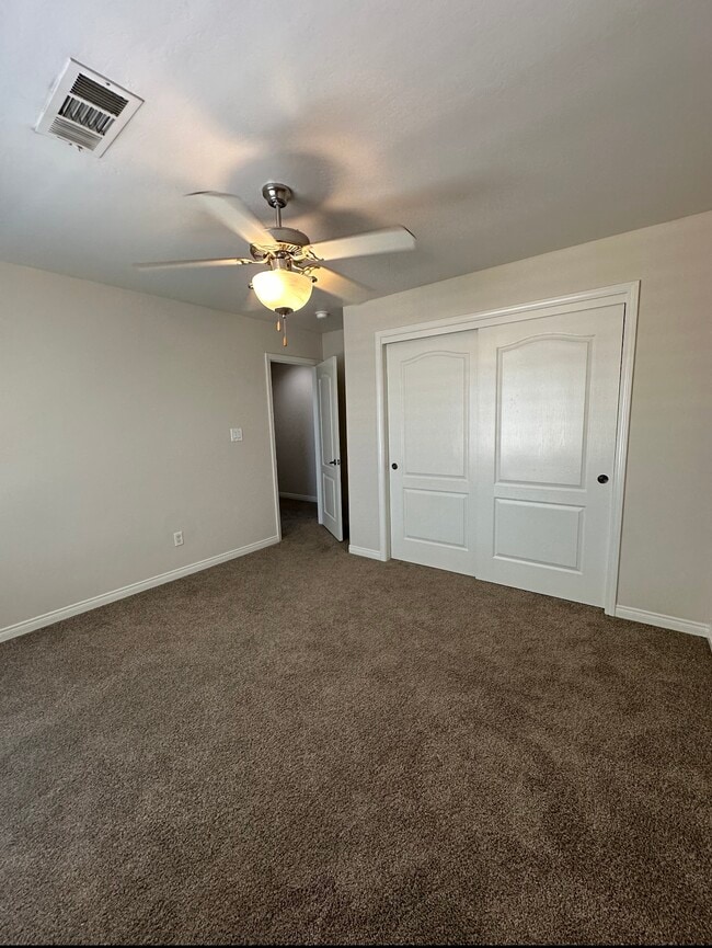 Building Photo - 229 Villa Elegante Dr