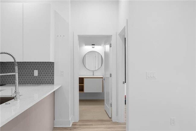 Building Photo - 1155 Custer Ave SE