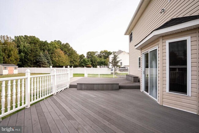 Building Photo - 27 Samantha Dr