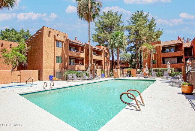 Building Photo - 4704 E Paradise Village Pkwy N