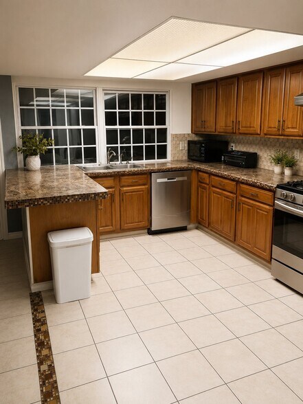 Building Photo - 10410 Black Walnut Dr
