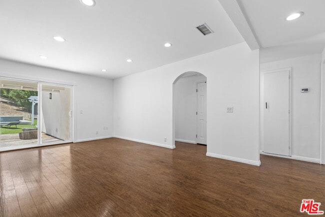 Building Photo - 4949 San Feliciano Dr