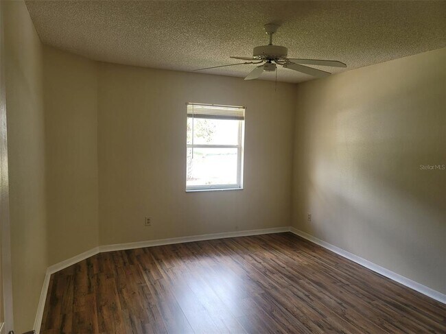 Building Photo - 9265 SW 92nd Place Rd