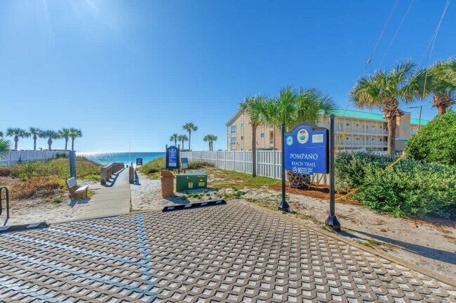 Building Photo - 3191 Scenic Hwy 98