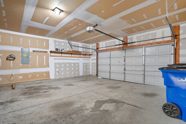 Building Photo - 4 Bedroom Home for Rent in Raleigh NC | Garage | Pet Friendly | $500 Off First Months Rent!