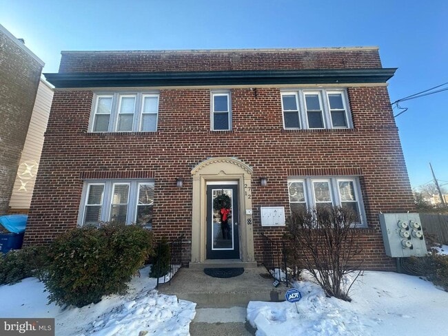 Building Photo - 2712 6th St NE