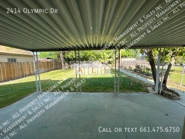 Building Photo - 2414 Olympic Dr