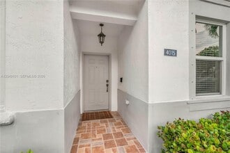 Building Photo - 4015 SW 156th Ave