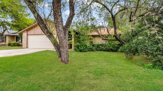 Building Photo - 8010 Misty Park St