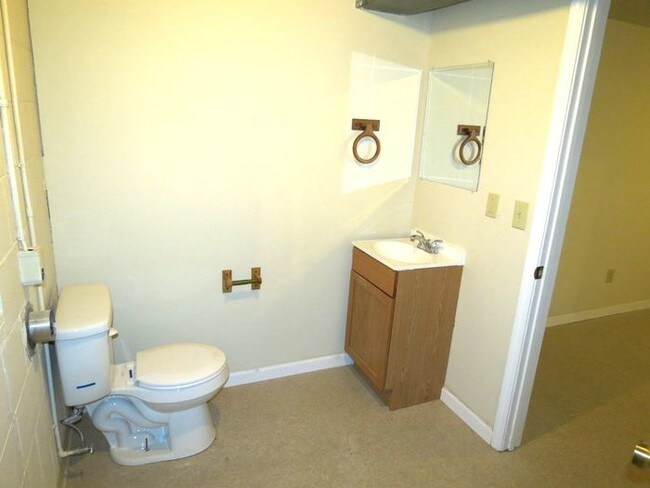 Building Photo - new rental in southern pines