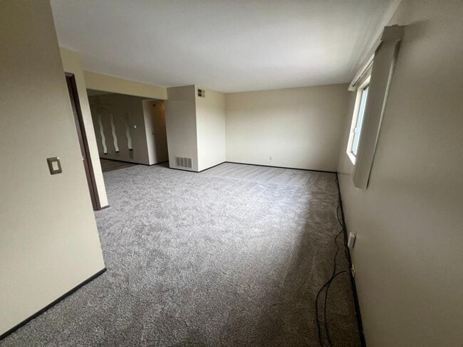 Building Photo - 2217 8th Ave