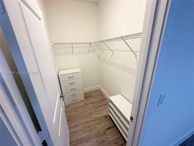 Building Photo - 4577 SW 173rd Ave