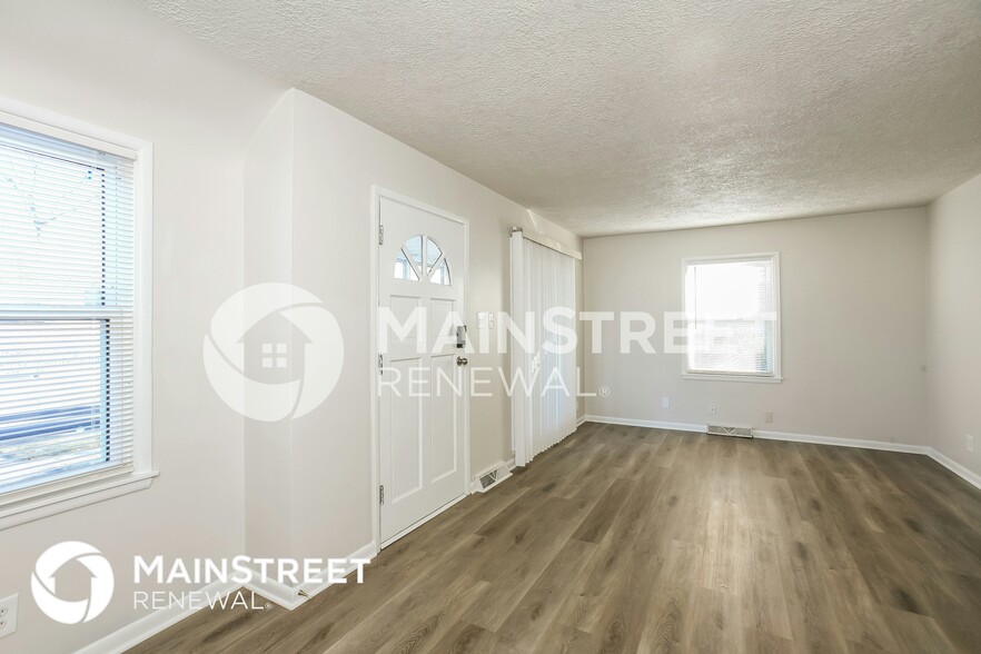 Building Photo - 5225 E 20th Pl