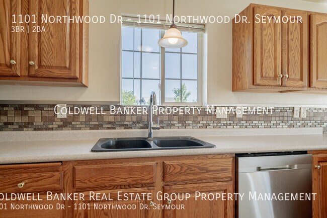 Building Photo - 1101 Northwood Dr