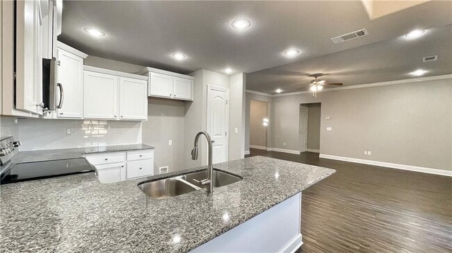 Building Photo - 1715 Charismatic Dr