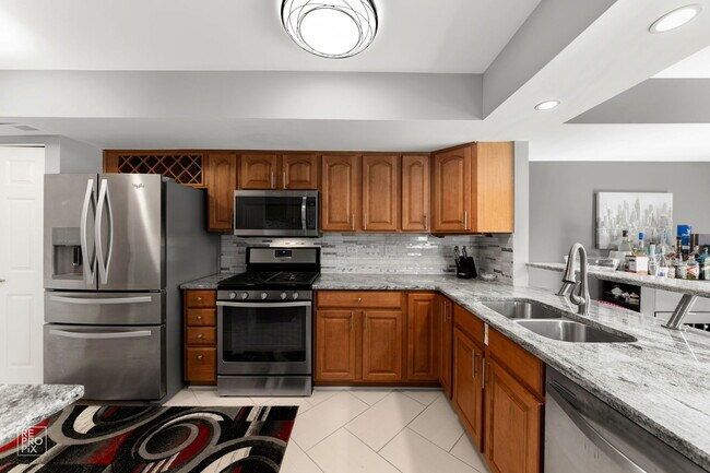 Building Photo - 15513 Whitehall Ln