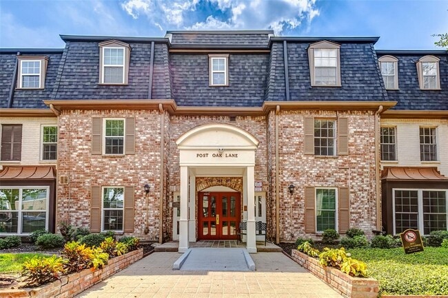 Building Photo - 353 N Post Oak Ln