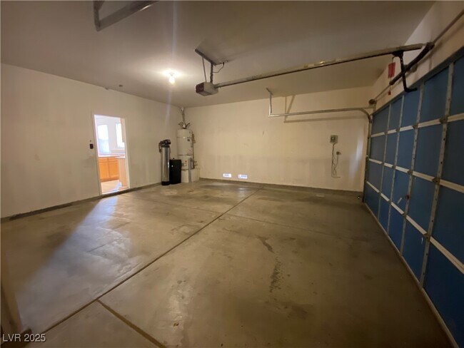 Building Photo - 1317 Woodmore Dr