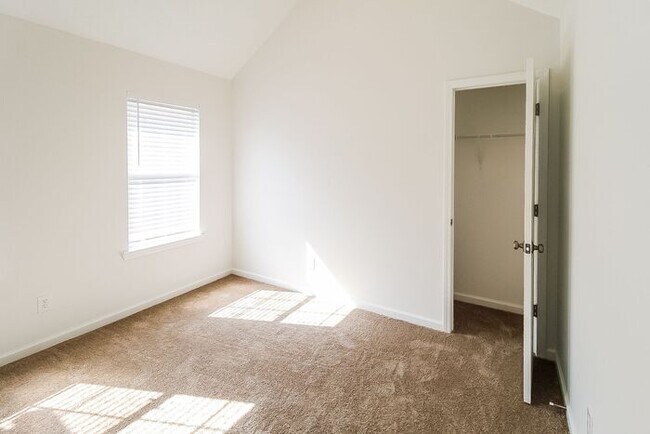 Building Photo - 5786 Wellborn Creek Dr