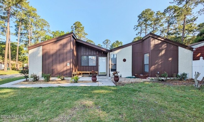 Primary Photo - 2511 Whispering Woods Blvd