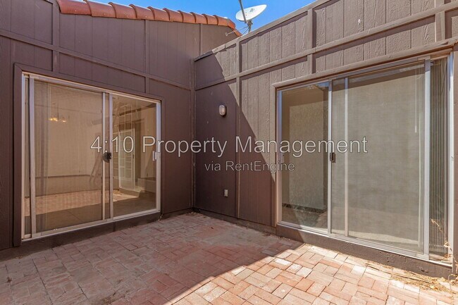 Building Photo - 2063 E Aspen Dr