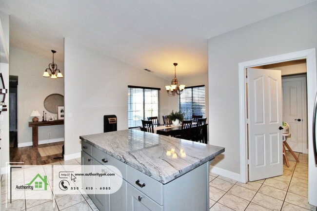 Building Photo - 11540 Vista Del Rio