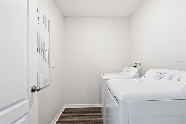 Building Photo - 10715 Ironwood Tree Wy