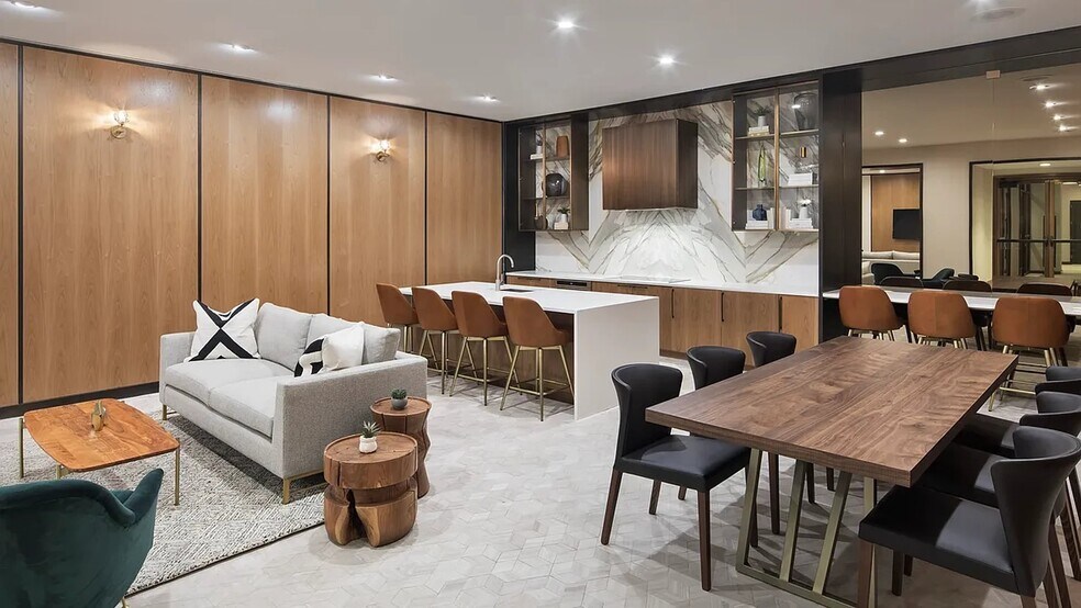 Building Photo - 123 Linden Blvd