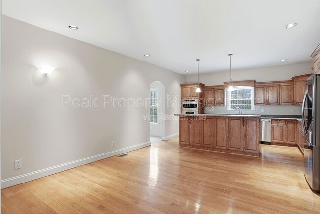 Building Photo - 14116 Spruce Ave