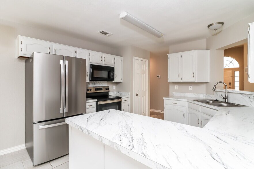 Building Photo - 10328 Gray Oak Ln